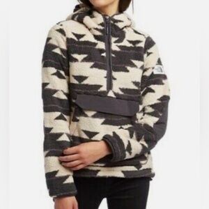 The North Face Campshire Fleece Pullover Hoodie Women’s Medium
